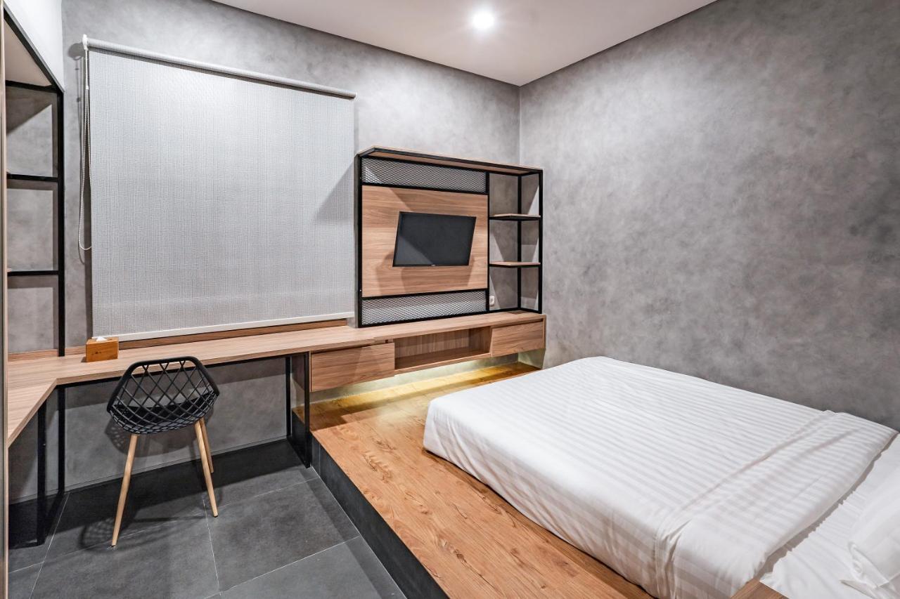 Loa Living Solo Baru Hotel Grogol Værelse billede